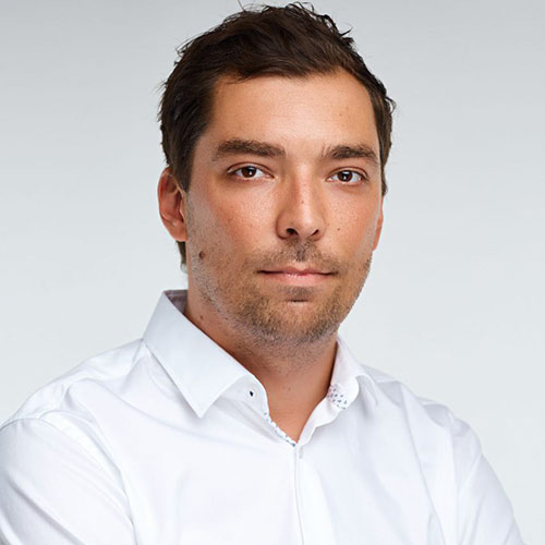 Игорь Новиков